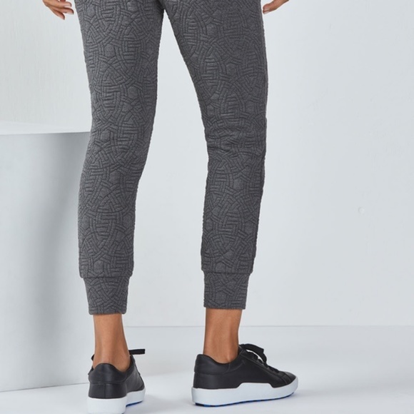 Fabletics| Hamilton Cuff Sweatpants - Picture 3 of 10
